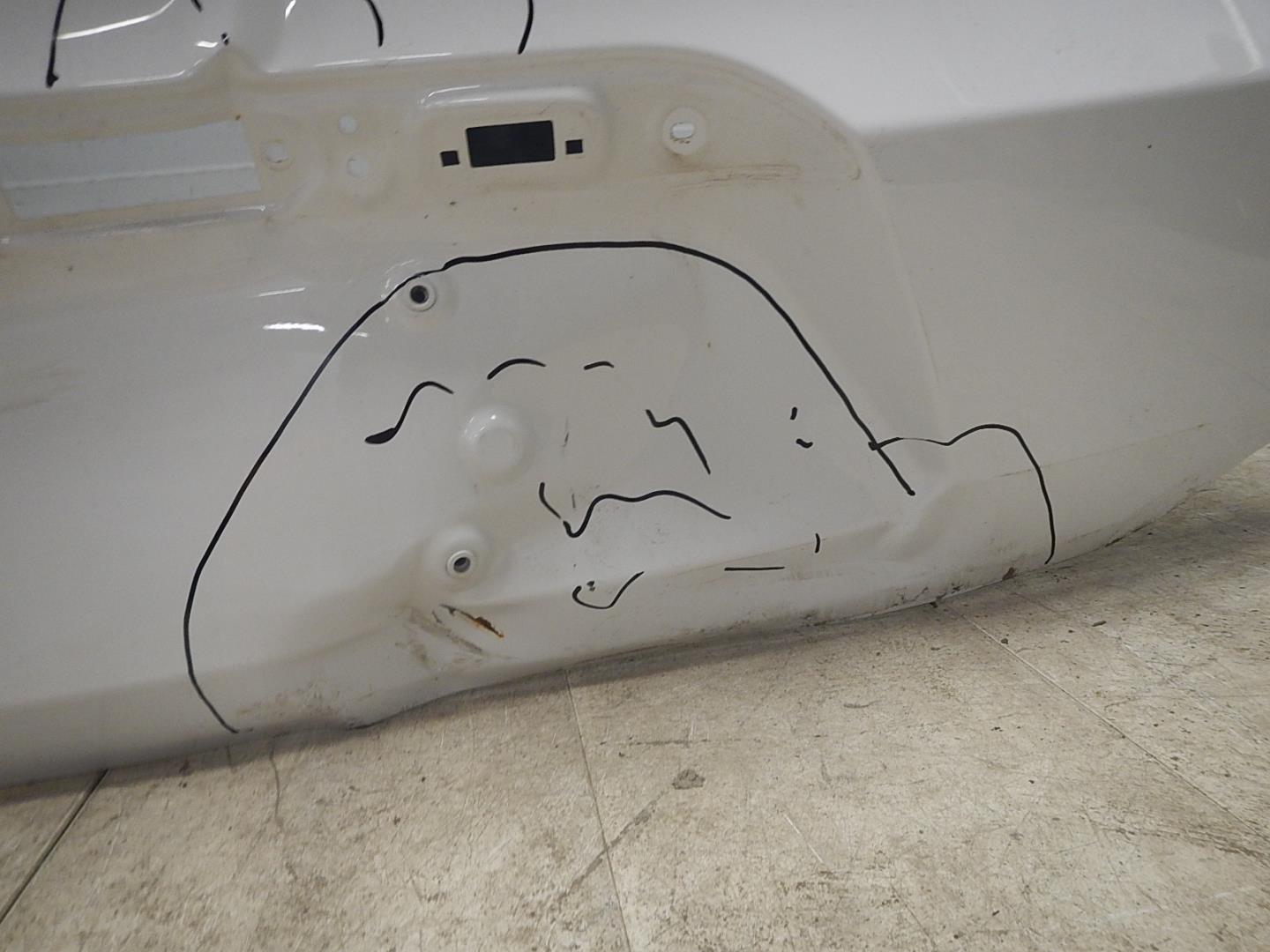 Дверь багажника