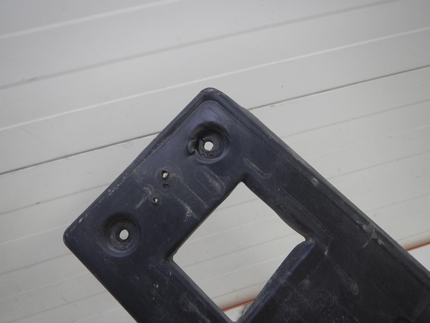 Накладка переднего бампера под номер