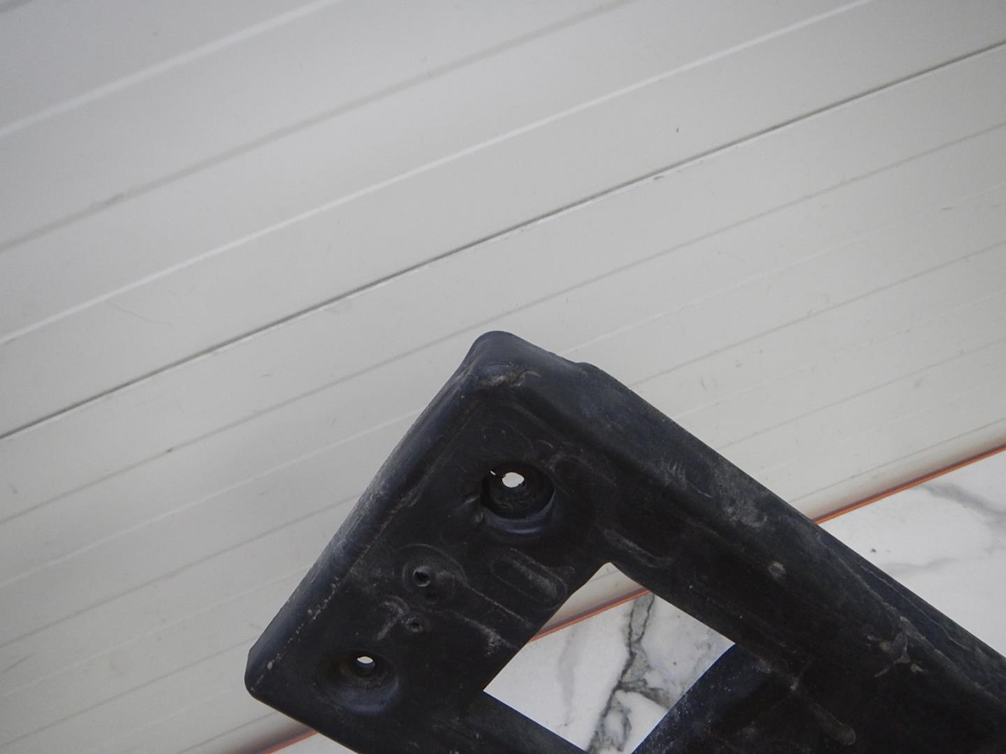 Накладка переднего бампера под номер