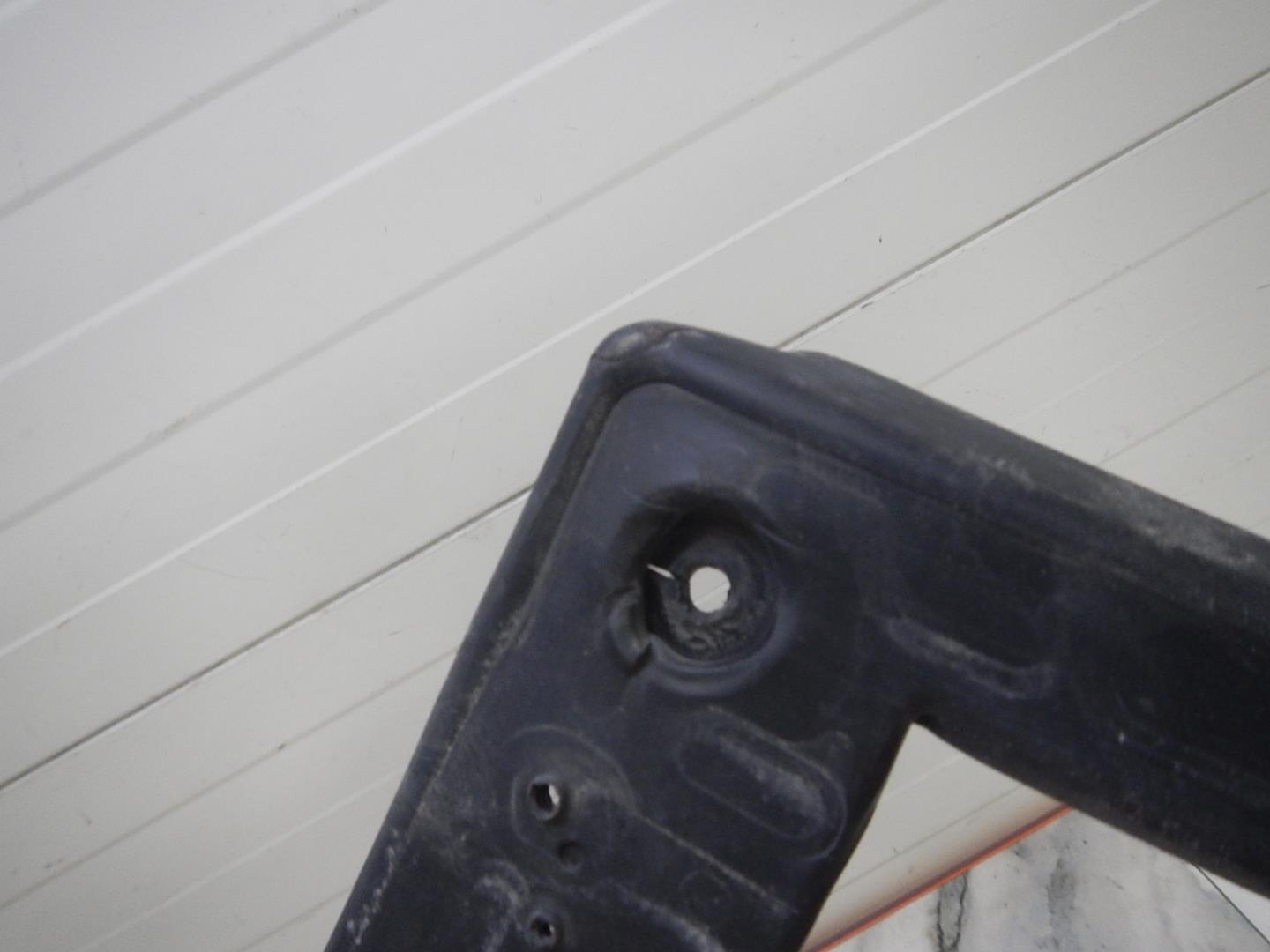 Накладка переднего бампера под номер