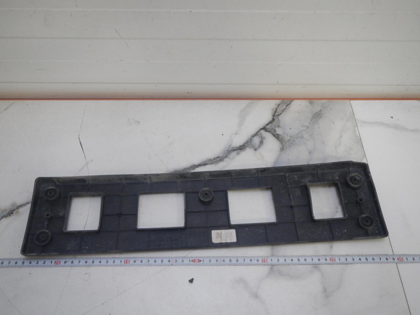 Накладка переднего бампера под номер