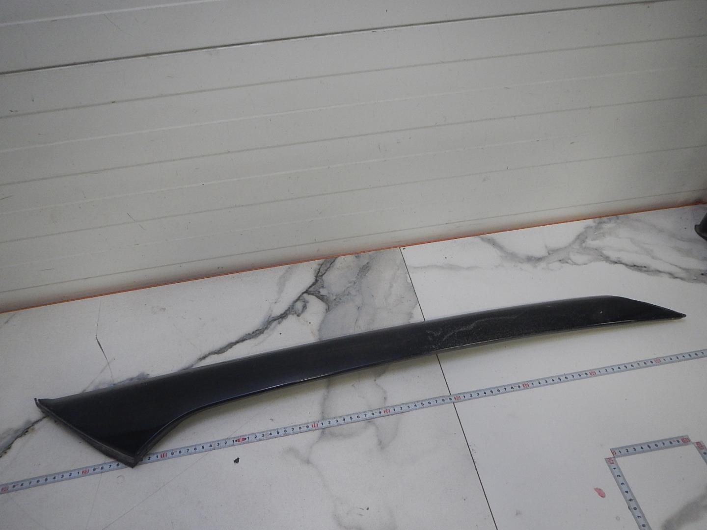 Молдинг лобового стекла