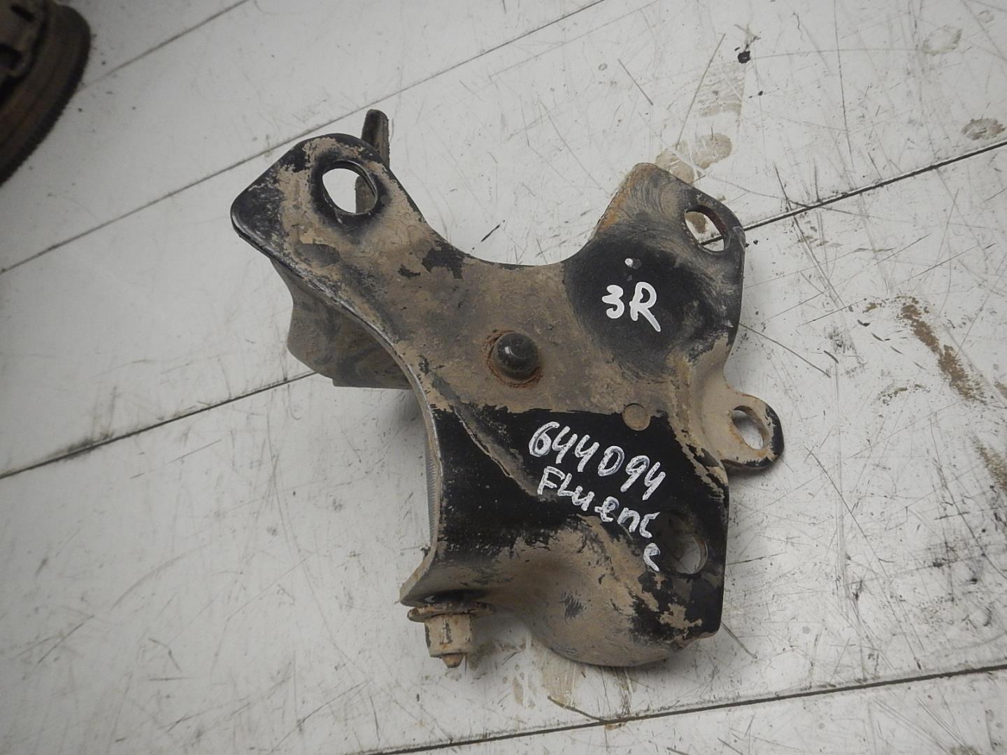 Кронштейн задней балки