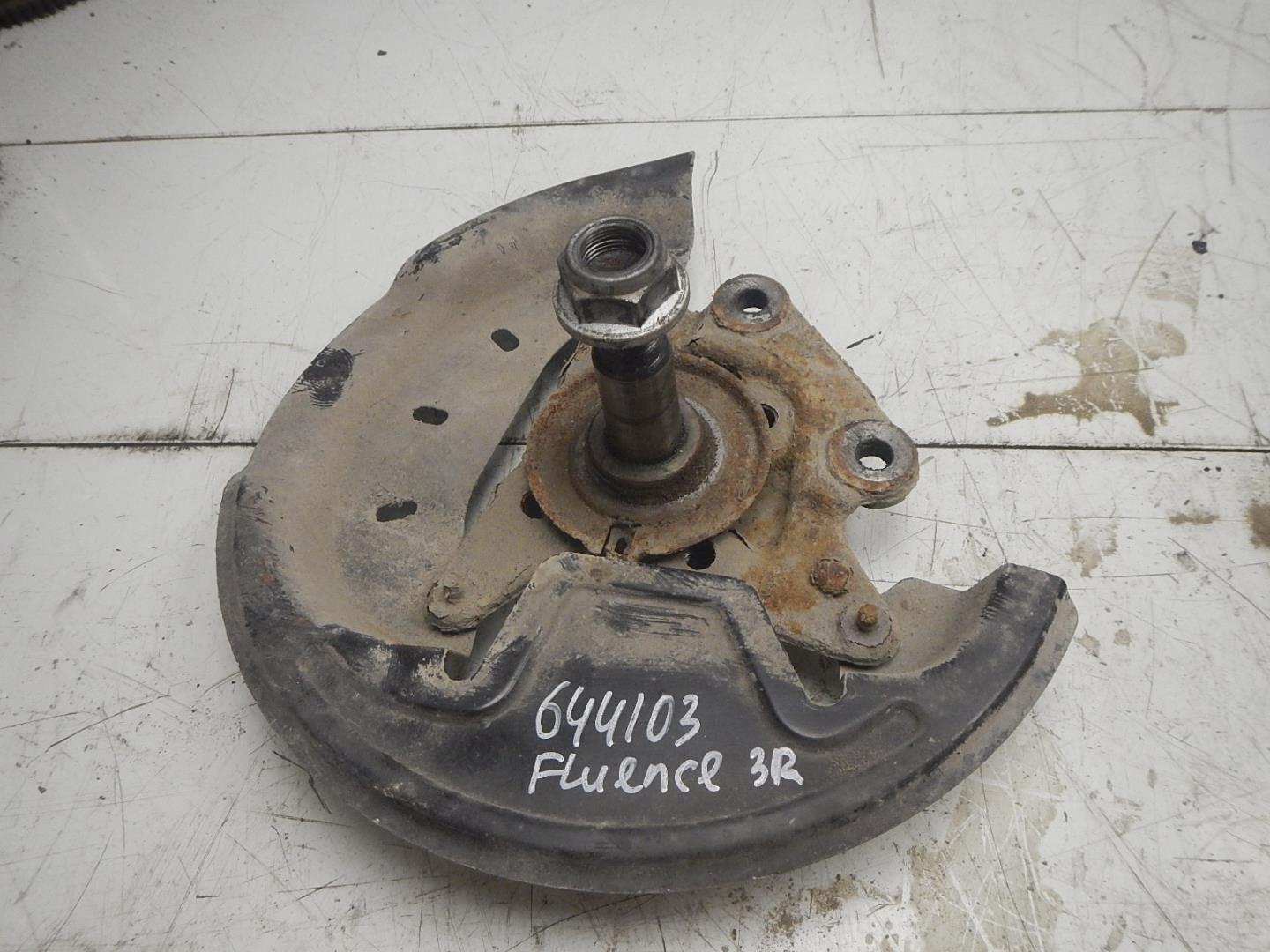 Кулак поворотный задний правый