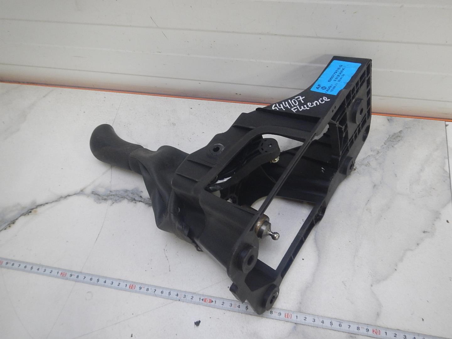 Кулиса МКПП / АКПП