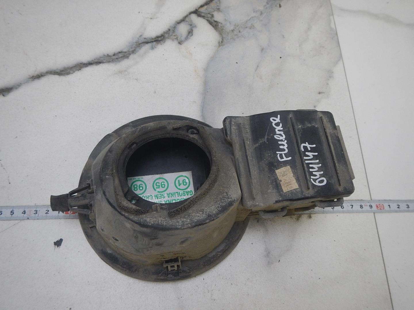 Ниша лючка бензобака