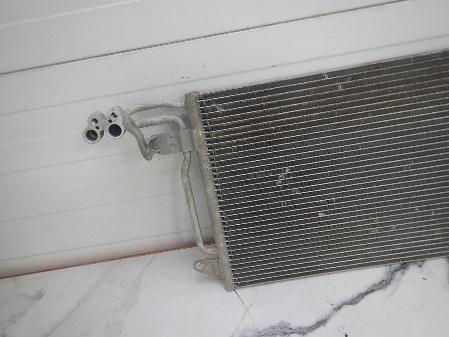 Радиатор кондиционера / конденсер