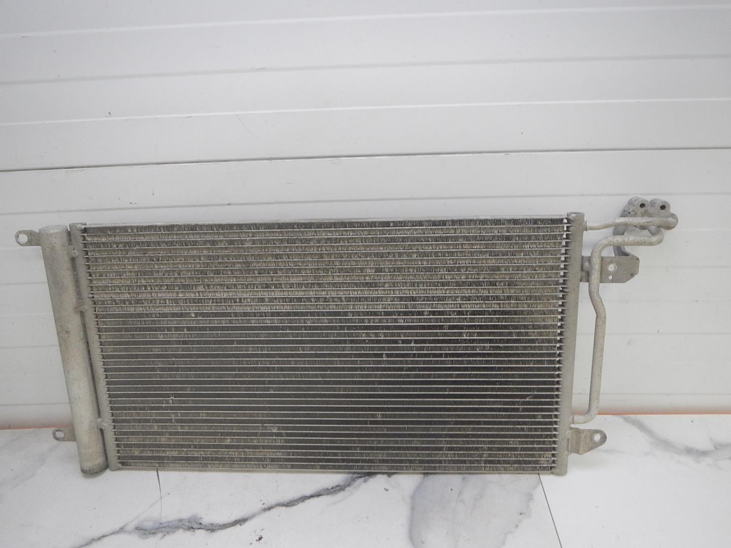 Радиатор кондиционера / конденсер