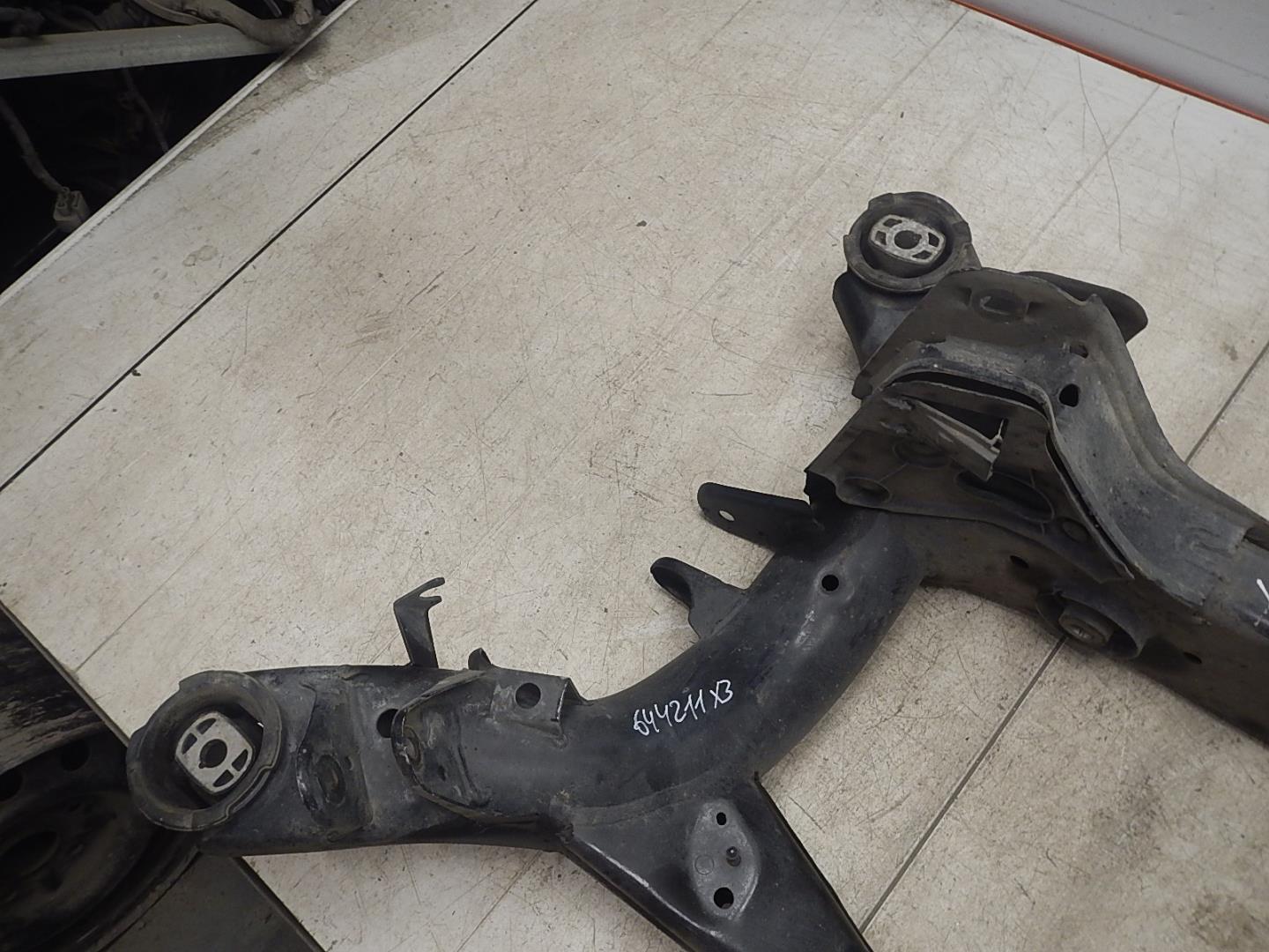 Балка задняя