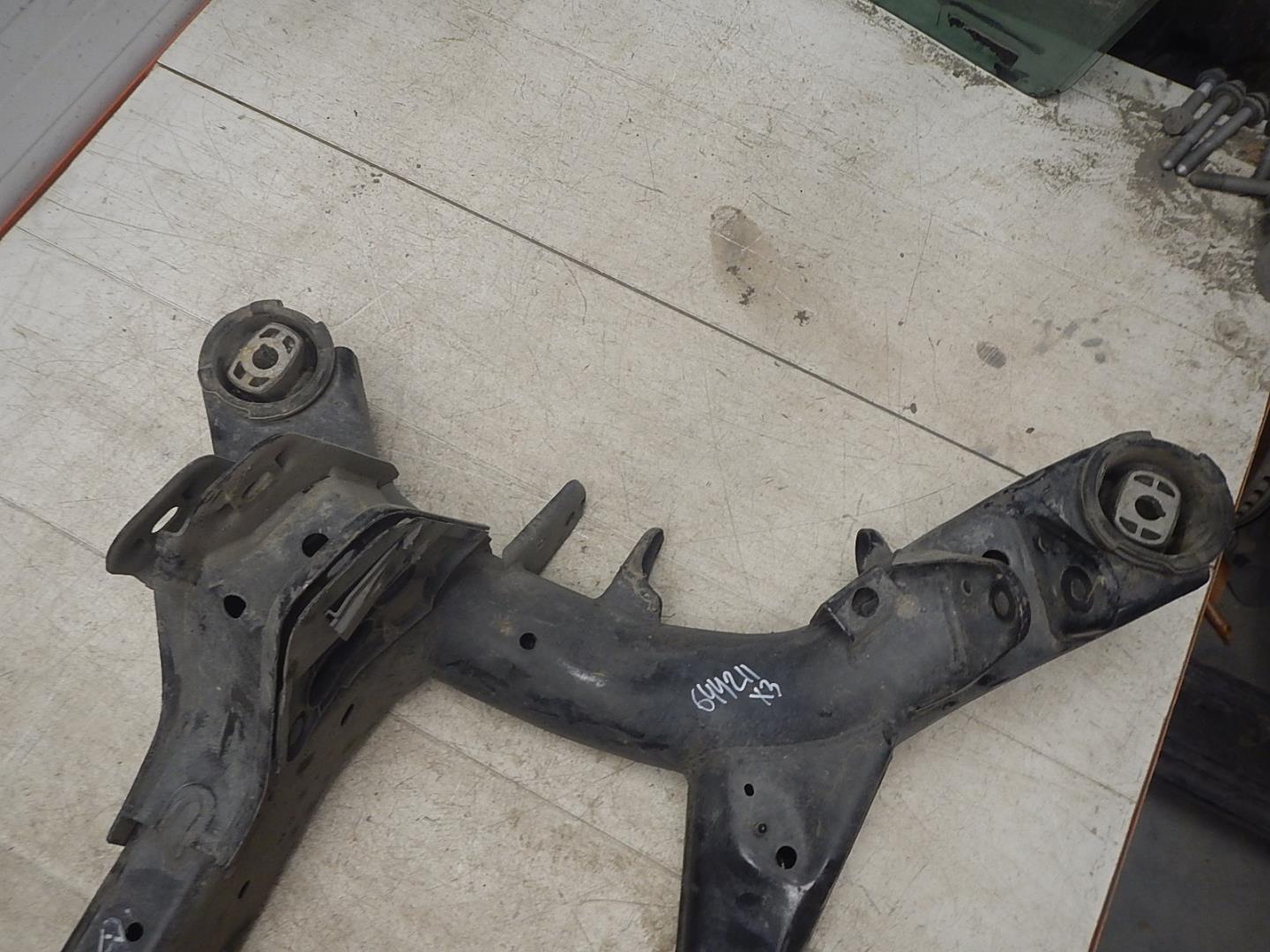 Балка задняя