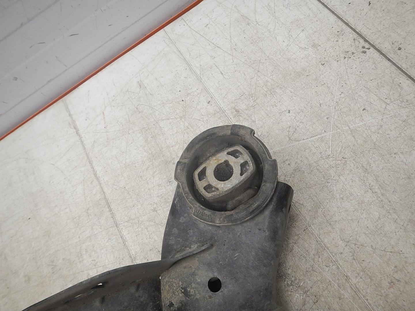 Балка задняя