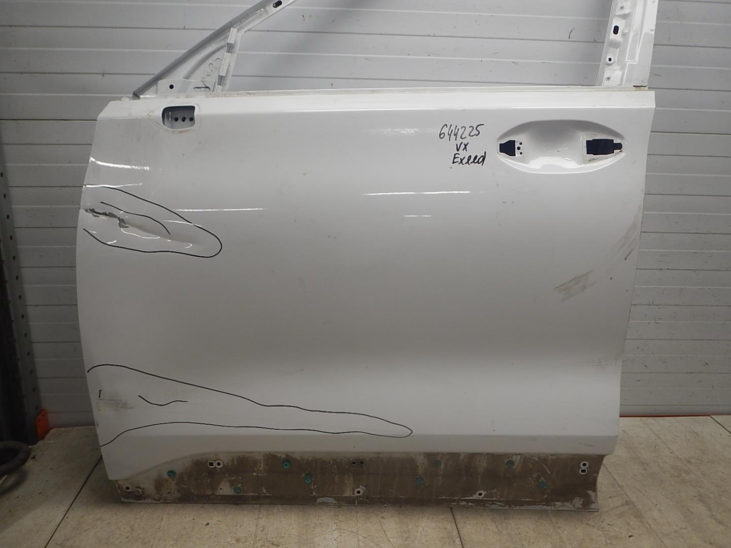 Дверь передняя левая