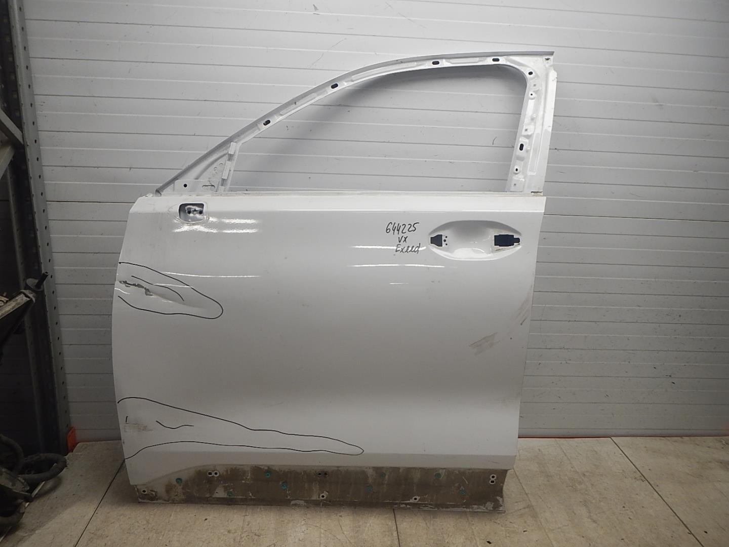 Дверь передняя левая