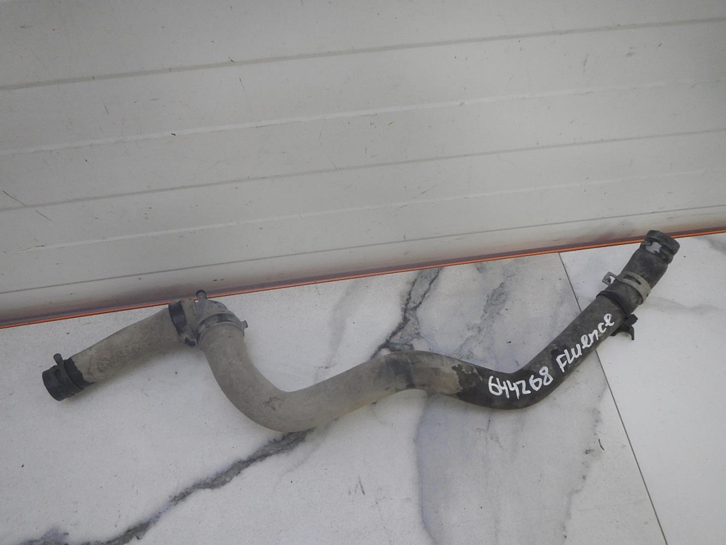 Патрубок отопителя