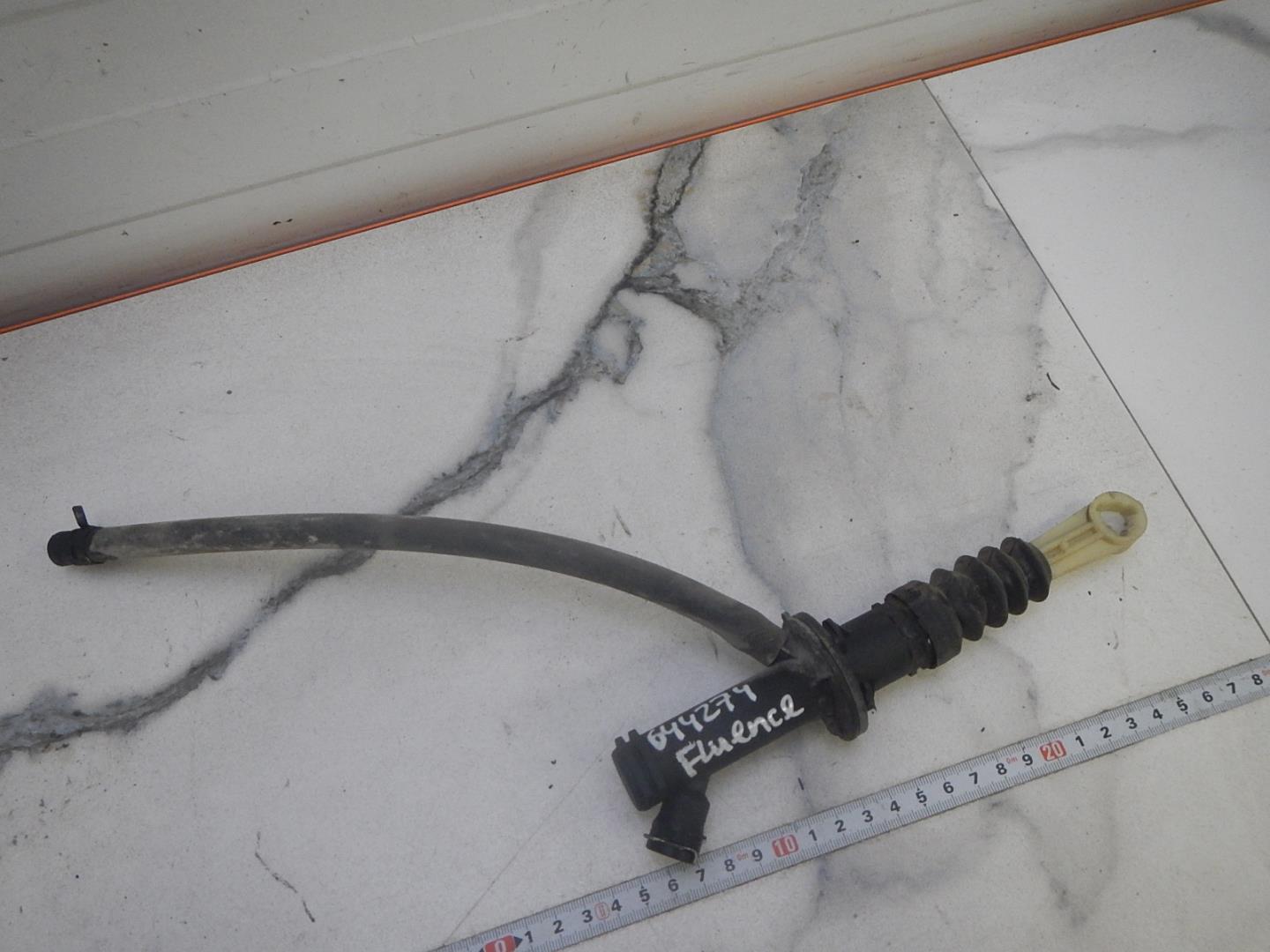 Цилиндр сцепления главный