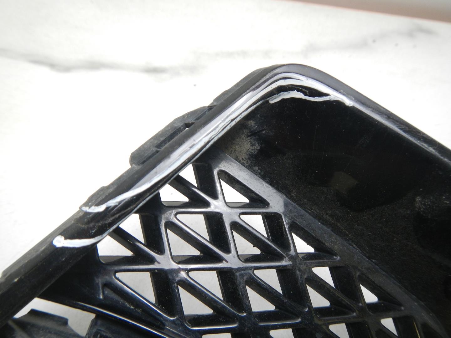 Решетка в бампер правая