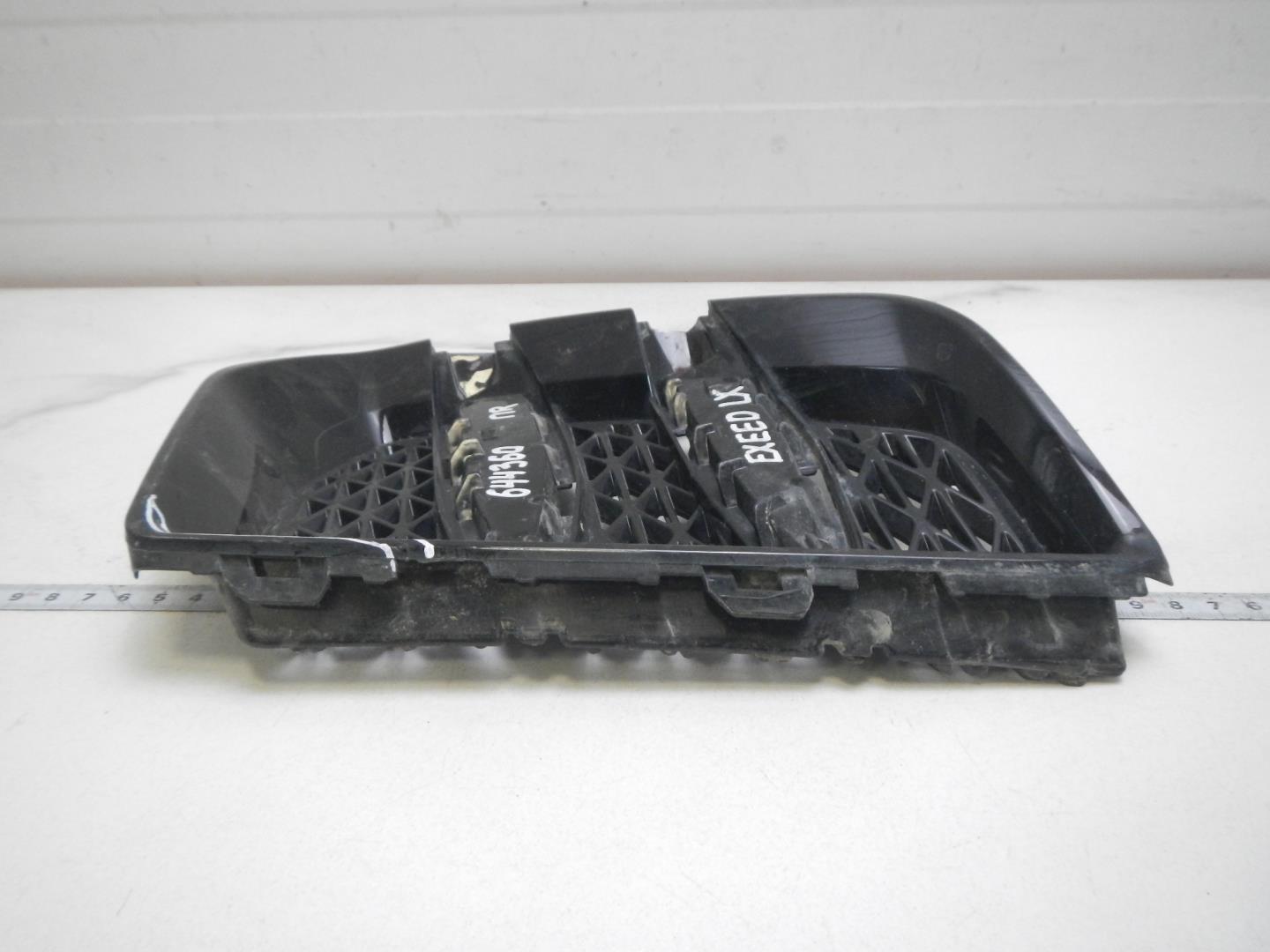 Решетка в бампер правая