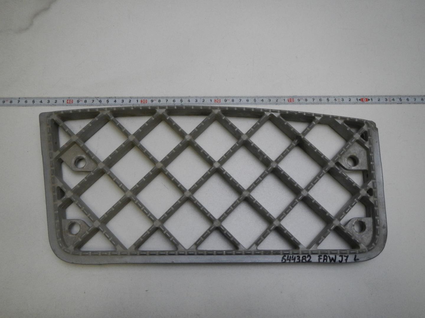 Подножка левая