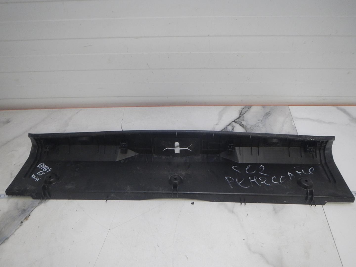 Обшивка багажника