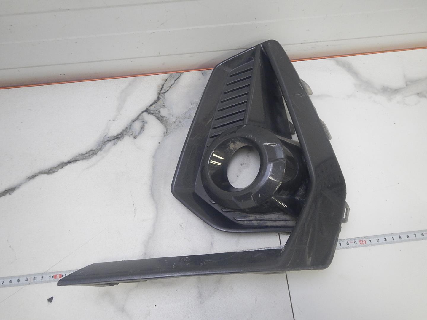 Решетка в бампер левая