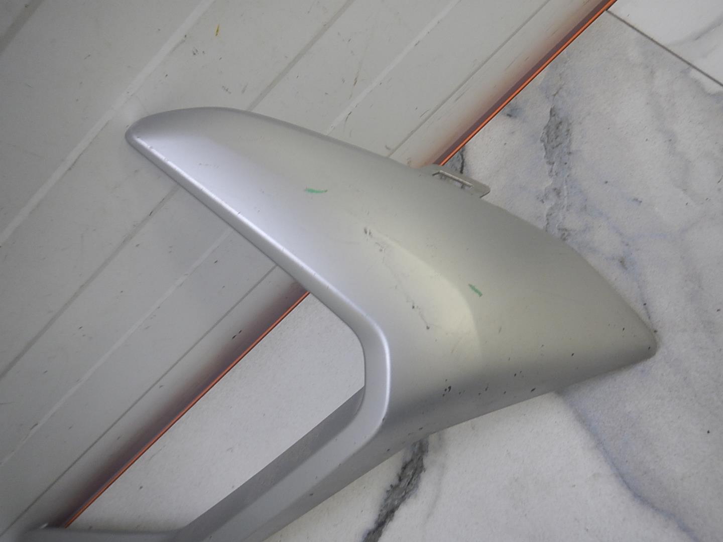 Молдинг заднего бампера