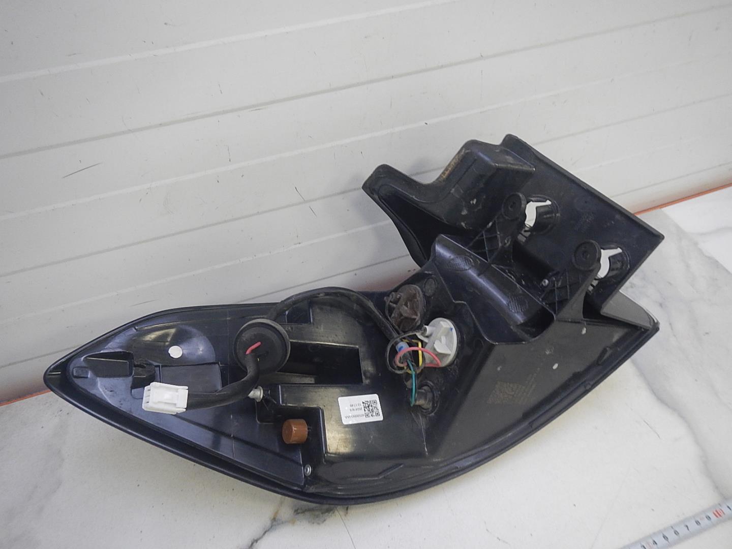 Фонарь задний правый