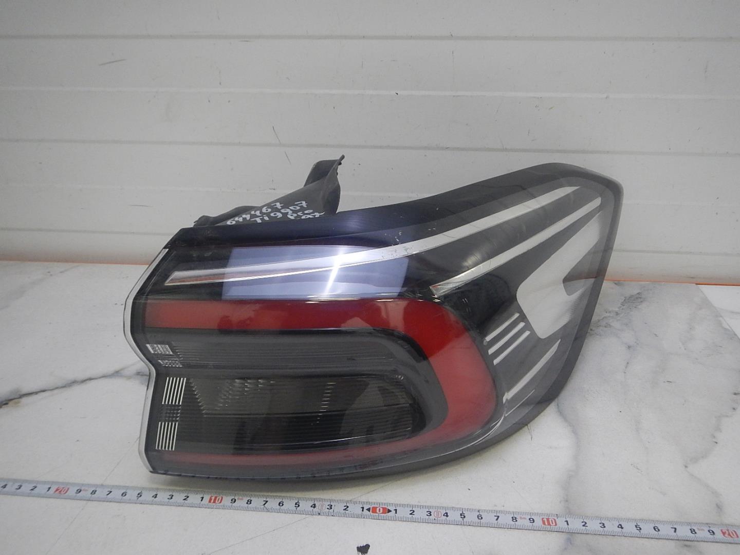 Фонарь задний правый
