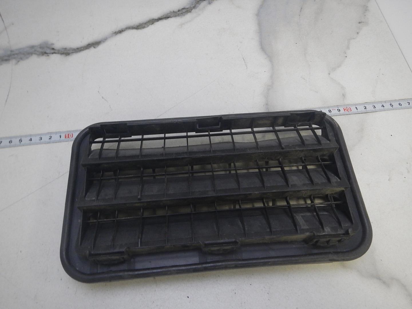 Решетка вентиляционная