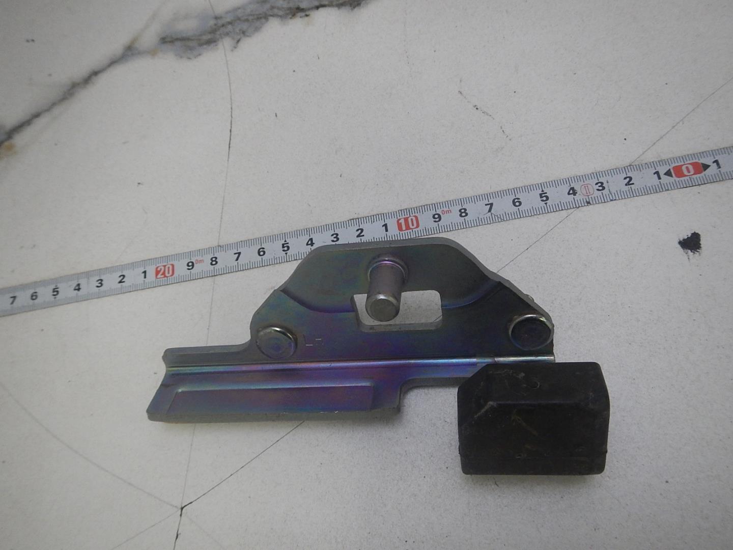 Ограничитель двери