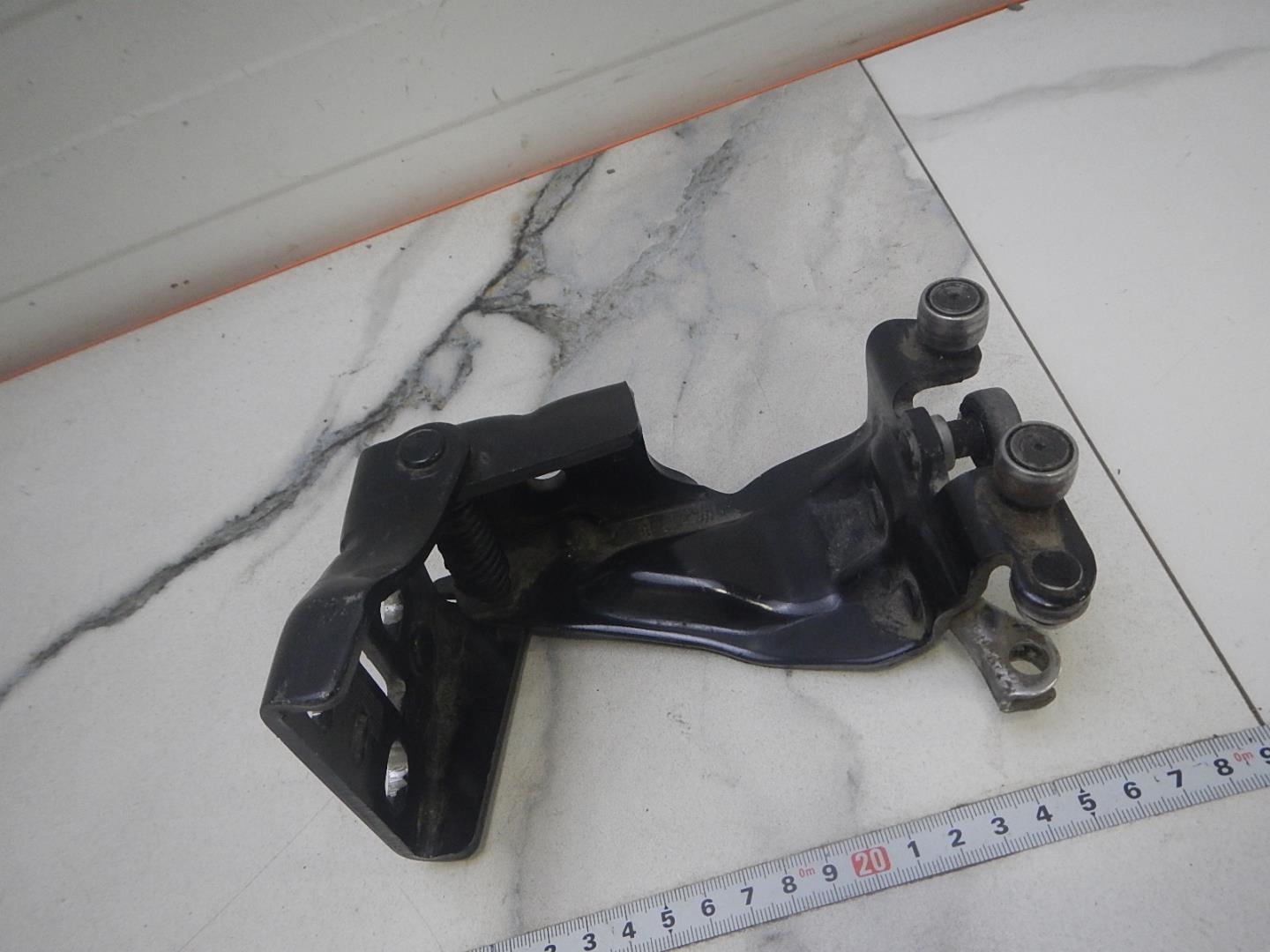 Ролик двери сдвижной верхний