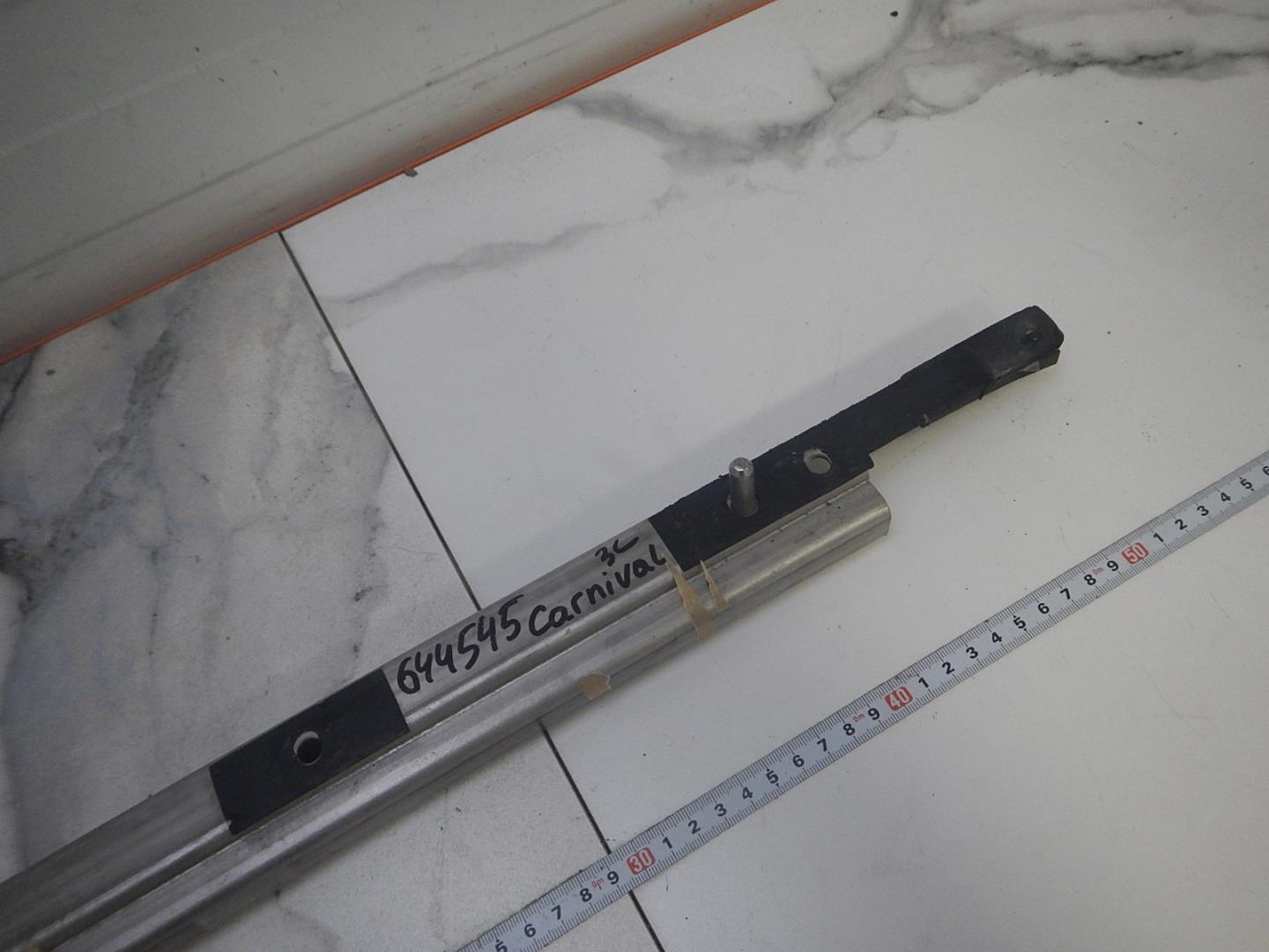 Направляющая двери сдвижной