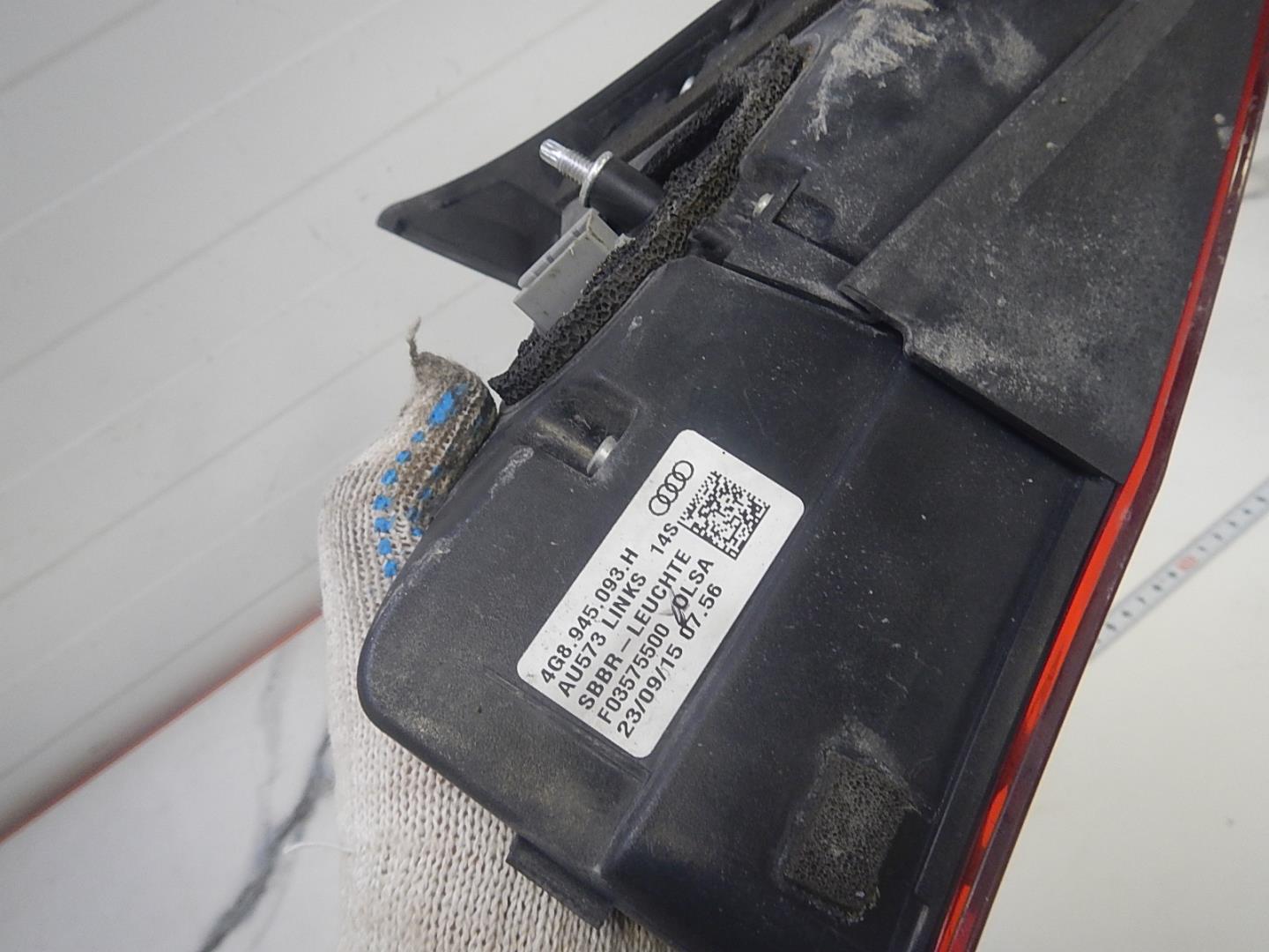 Фонарь задний внутренний левый