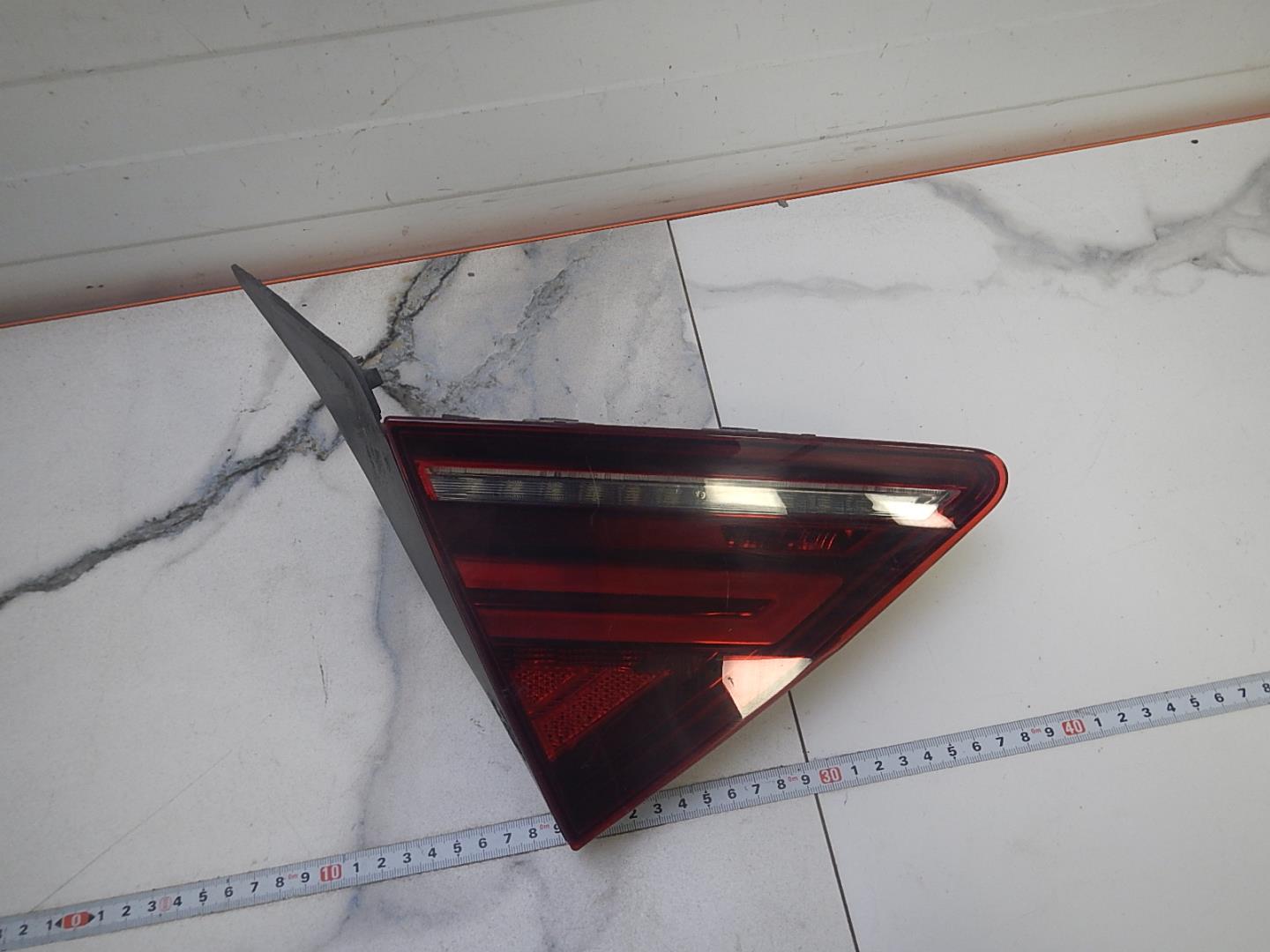 Фонарь задний внутренний левый