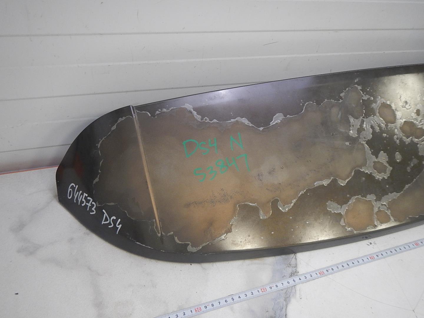 Спойлер (дефлектор) крышки багажника