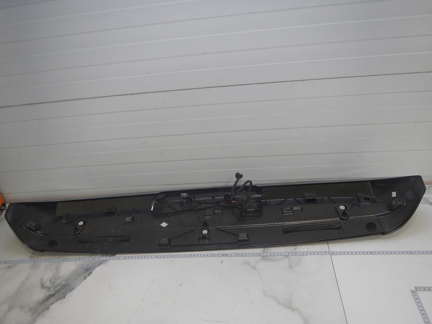 Спойлер (дефлектор) крышки багажника