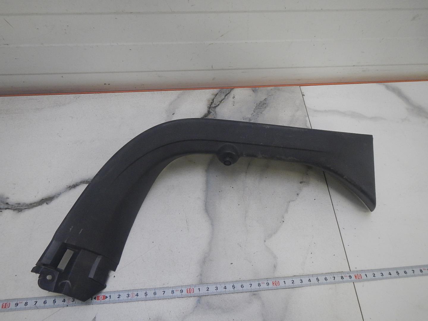 Обшивка двери багажника