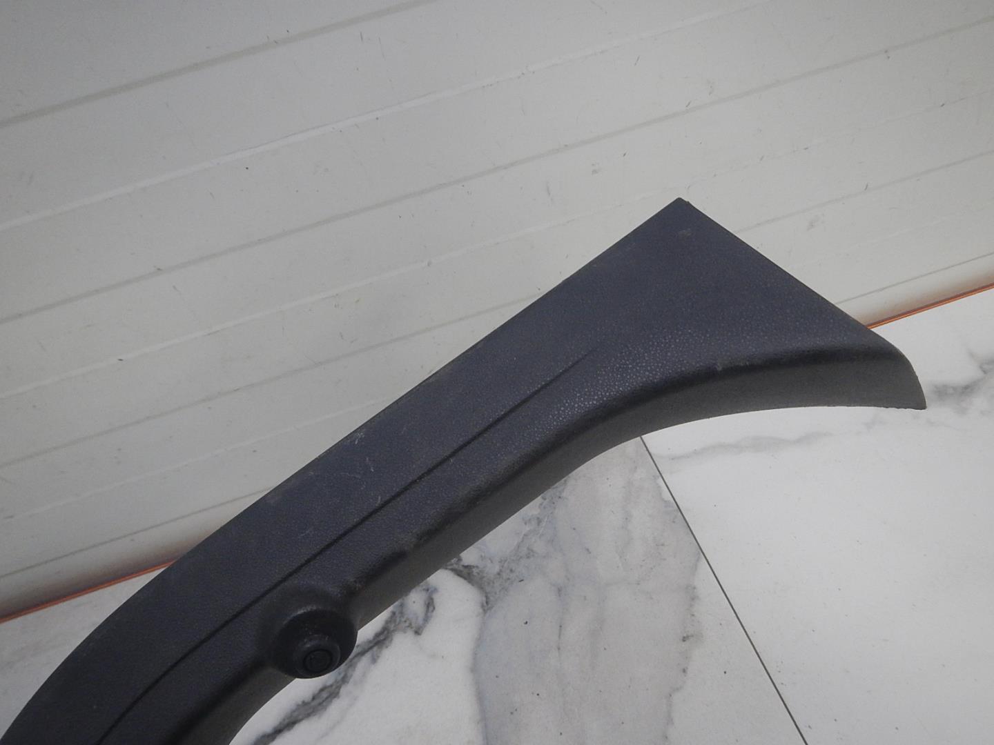 Обшивка двери багажника