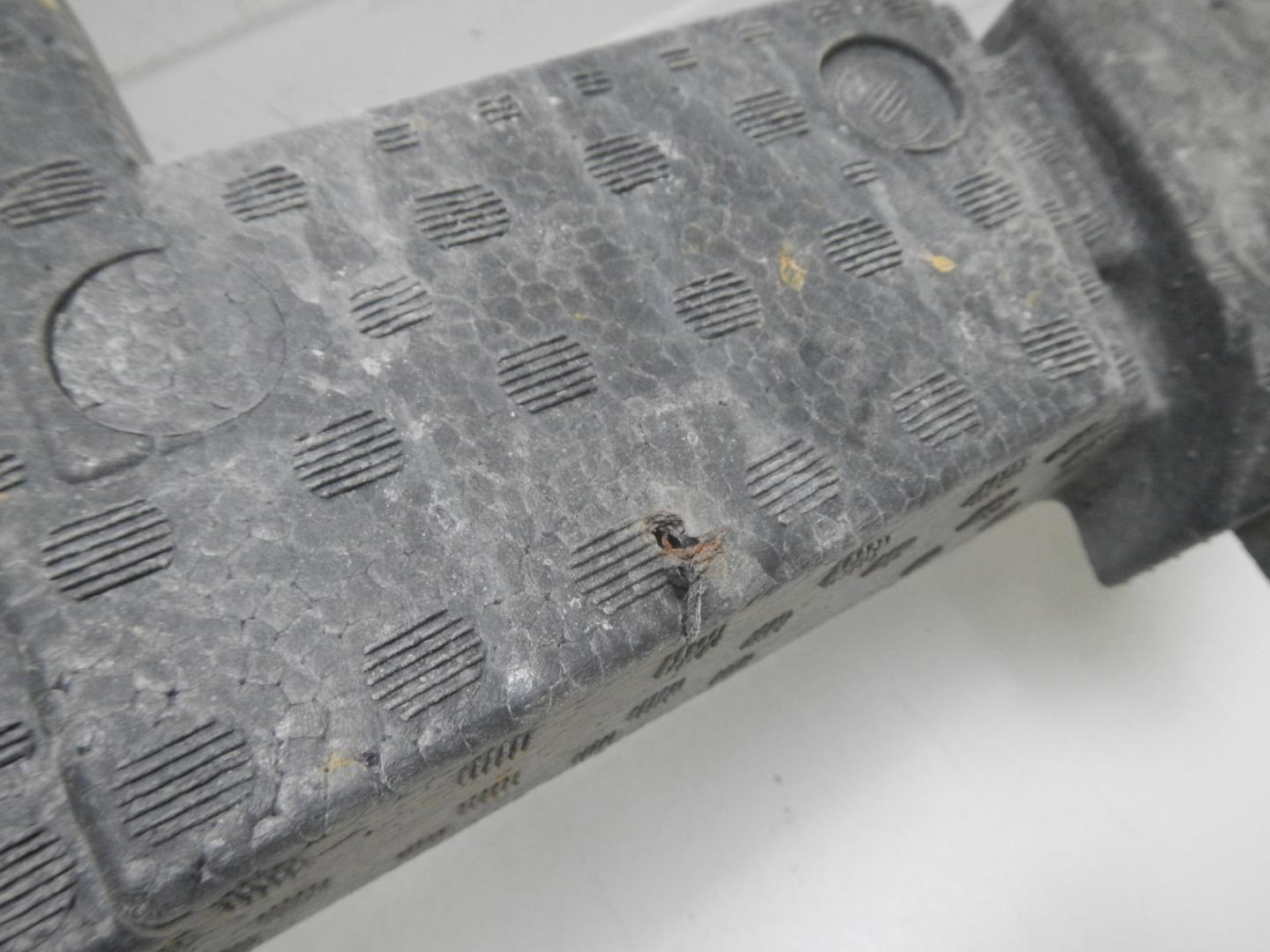 Наполнитель переднего бампера