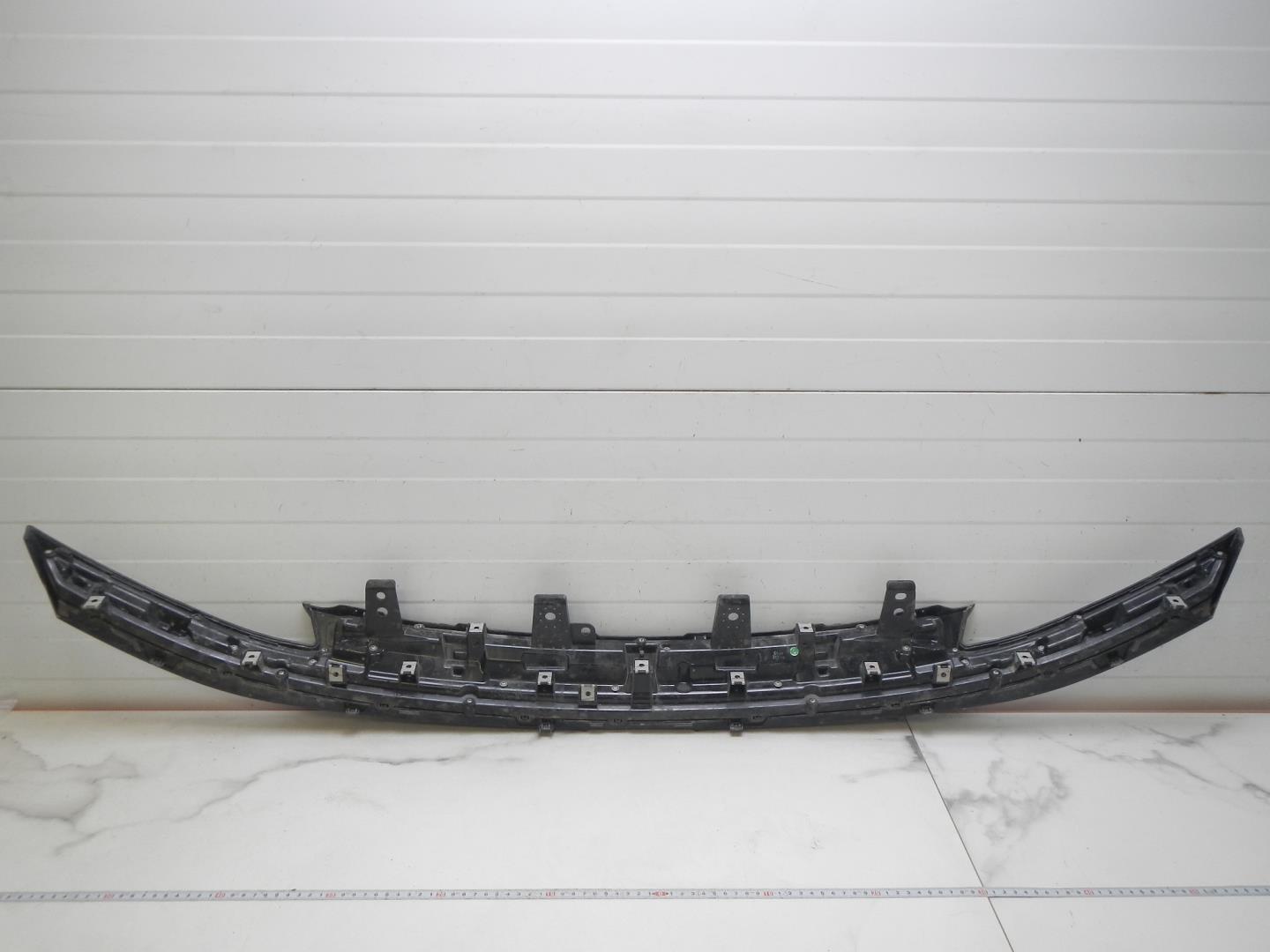 Накладка переднего бампера