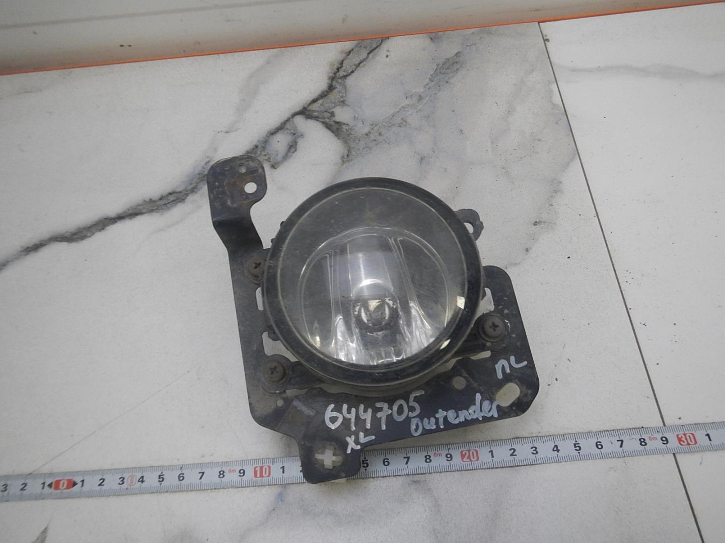 Фара противотуманная левая