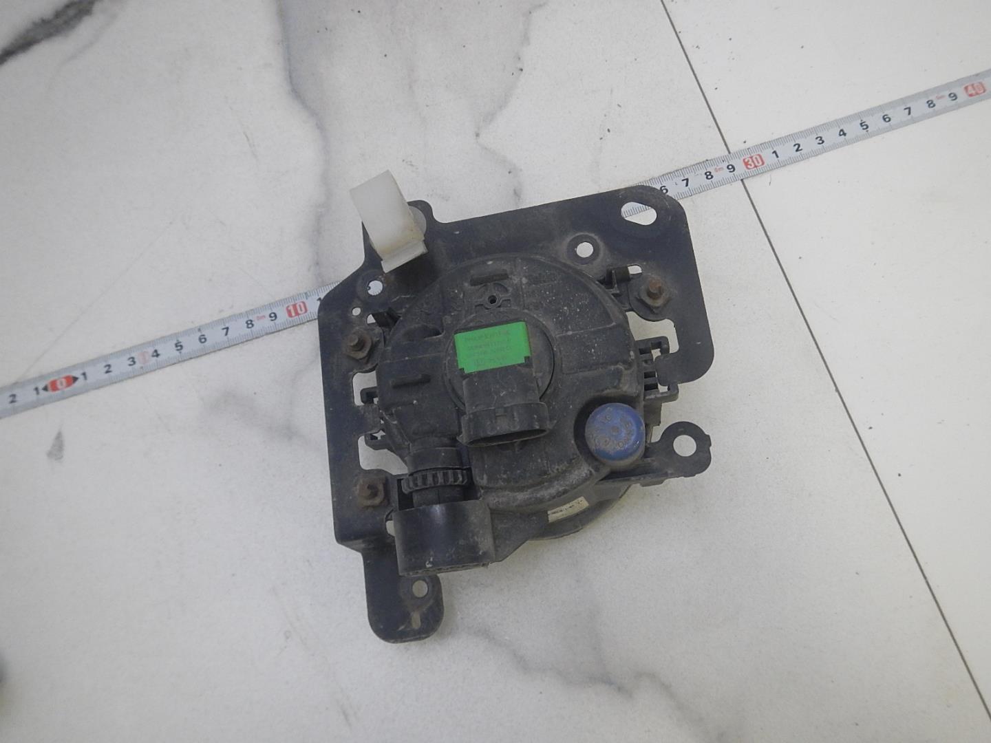 Фара противотуманная левая