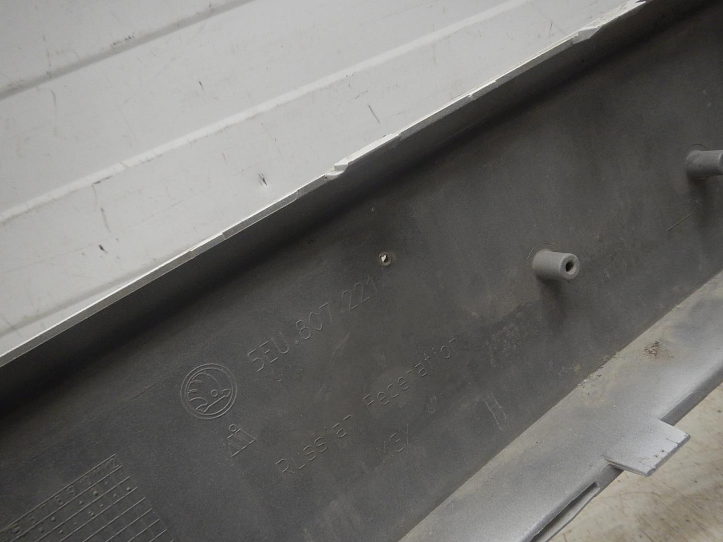 Бампер передний