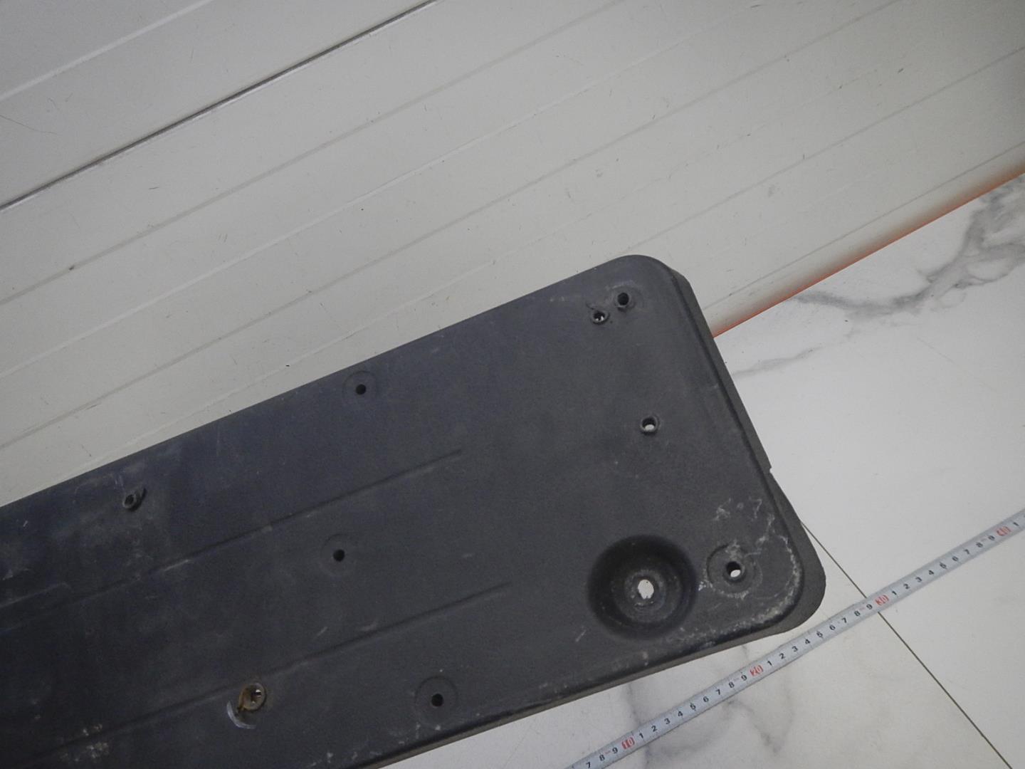 Накладка переднего бампера под номер