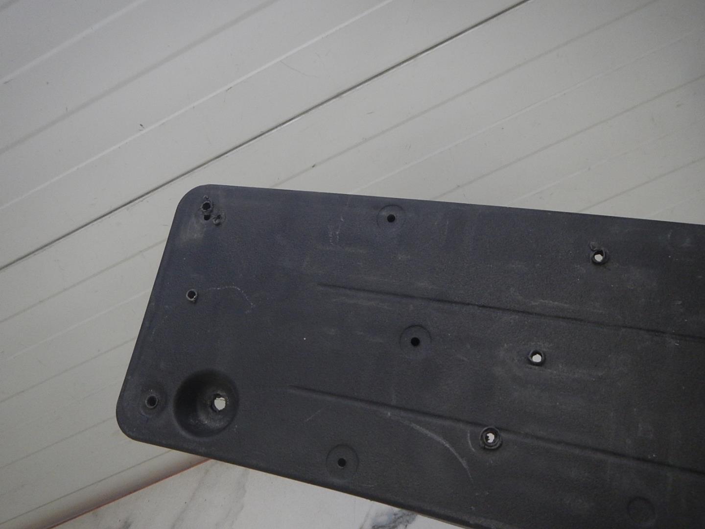 Накладка переднего бампера под номер