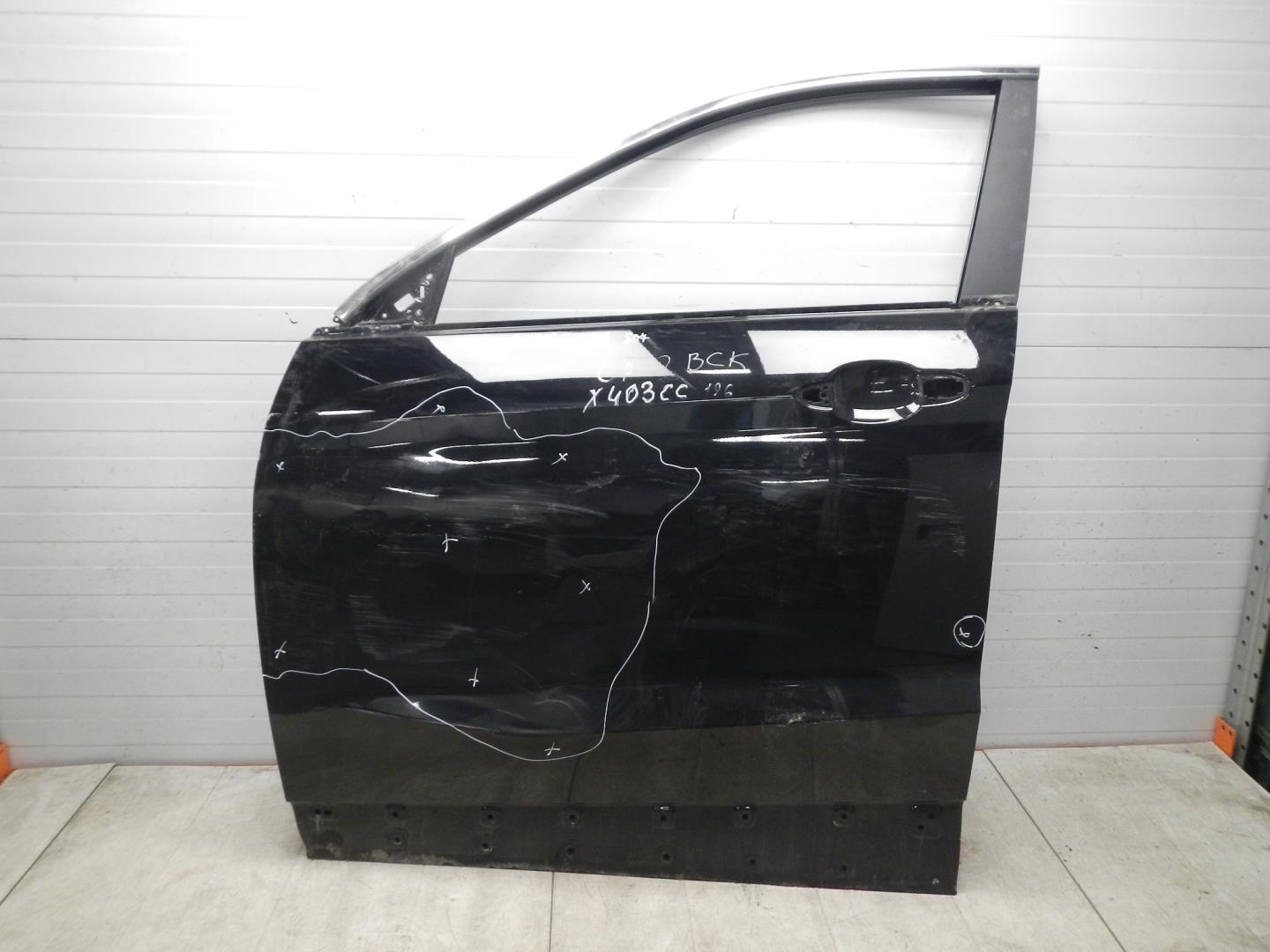 Дверь передняя левая