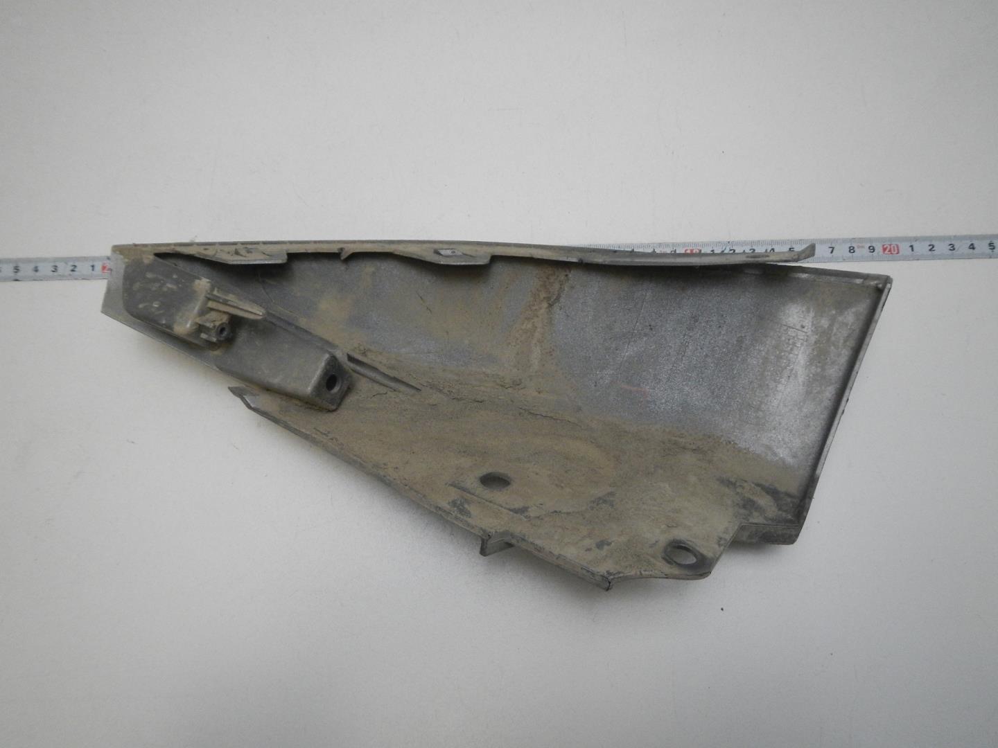 Накладка переднего бампера правая