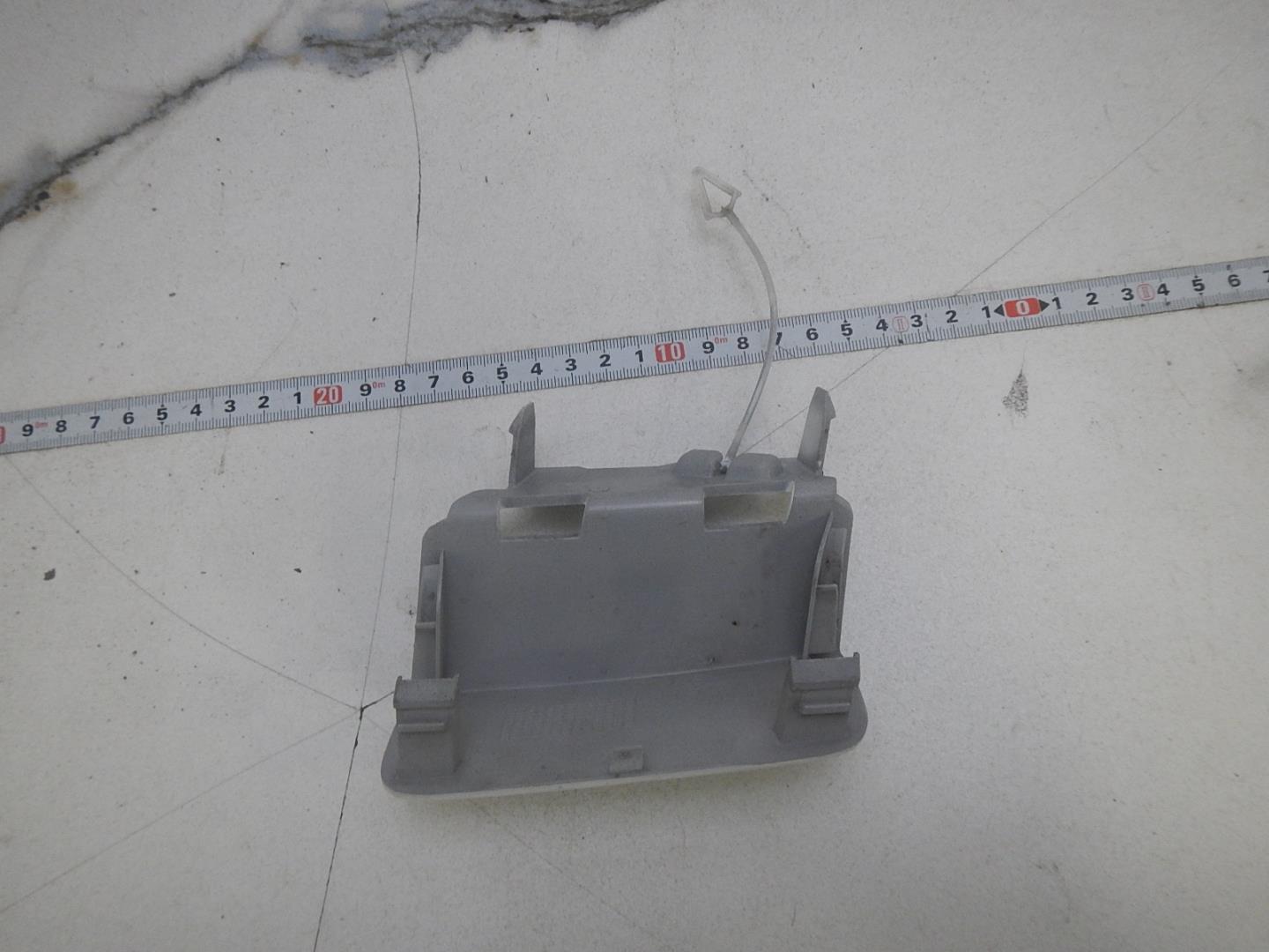 Заглушка буксировочного крюка