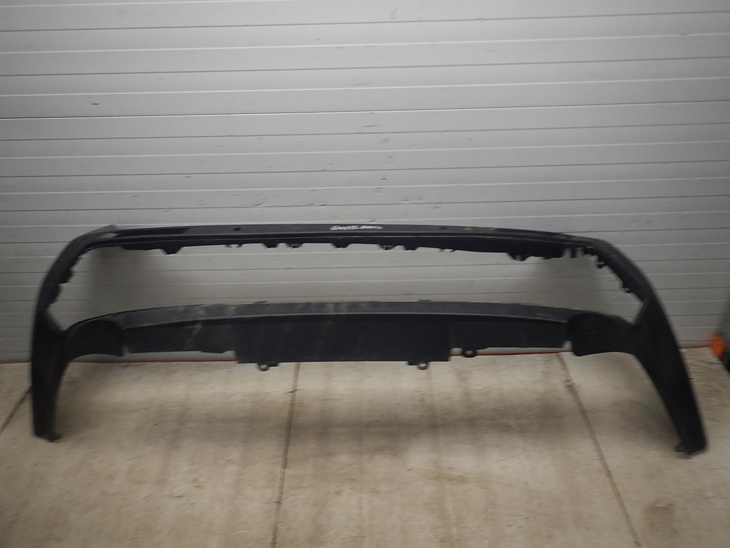 Бампер задний