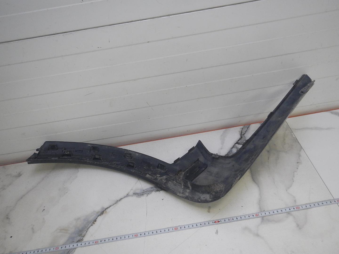 Накладка переднего бампера левая