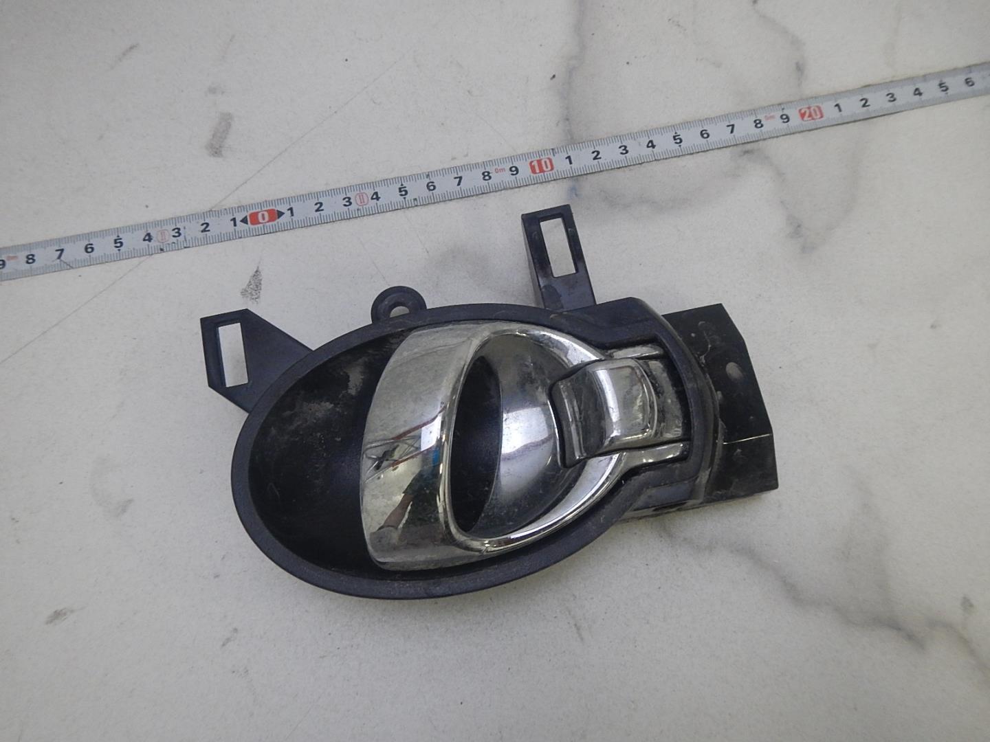 Ручка двери внутренняя левая